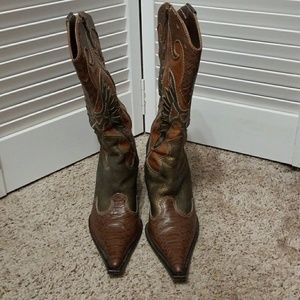 Womans cowboy boots